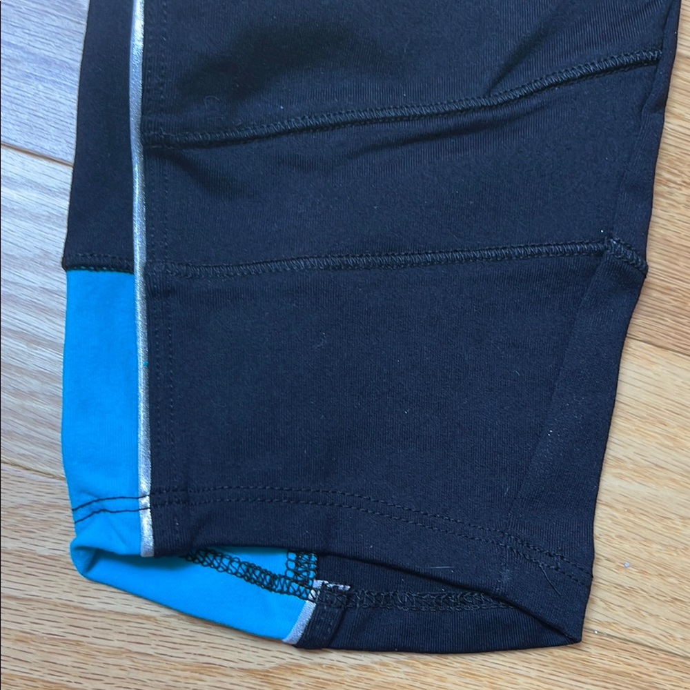 Black and Blue Cropped Athletic Pants - Picture 5 of 8